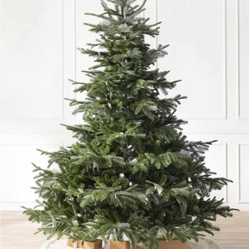 Balsam Hill 9ft. Pre-lit Christmas Tree